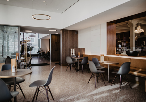 Pavillon Cafe Bazar - LC4